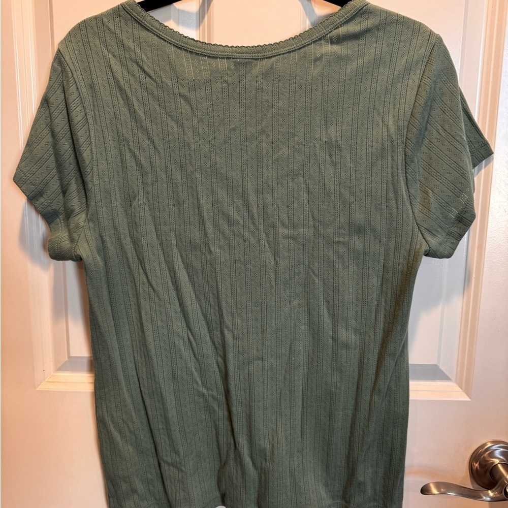 Old Navy Black and Green Ribbed Tops - Picture 3 of 6